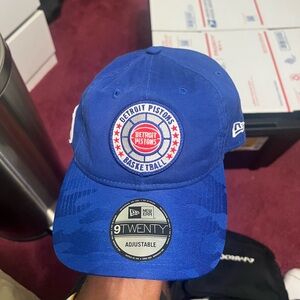 Detroit Pistons New Era 2018 Tip Off Series 39THIRTY Flex Hat Size M/L Blue NWT